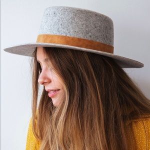 Grey Felt Bucket Hat Urban Outfitters